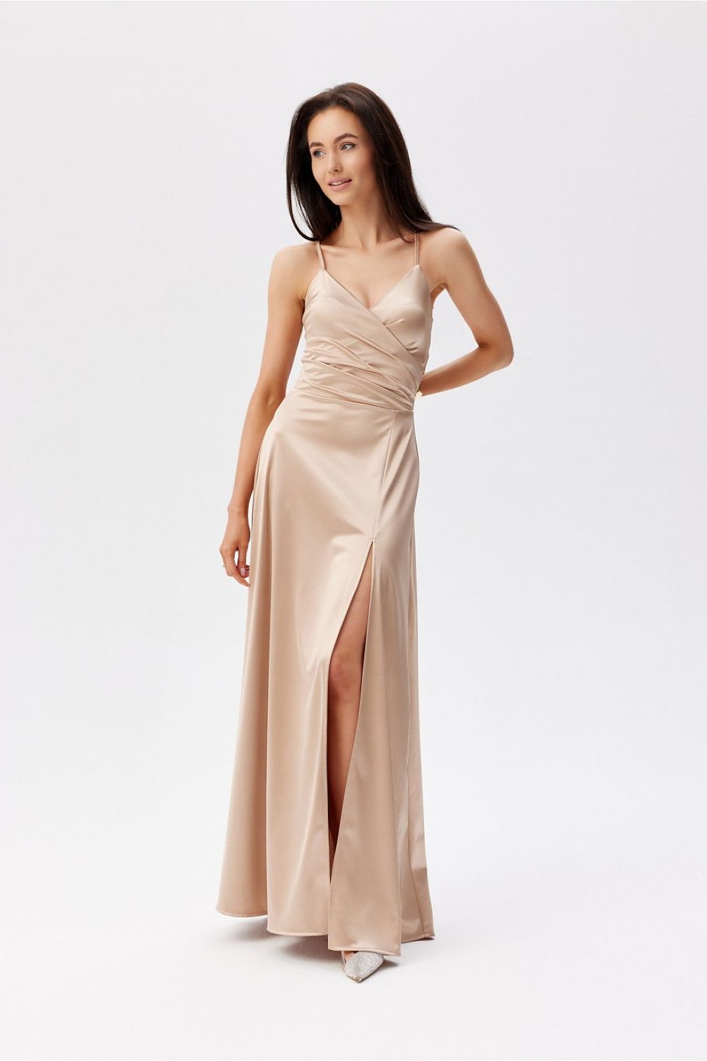 Sukienka Model Serena BEZ SUK0521 Beige - Roco Fashion 