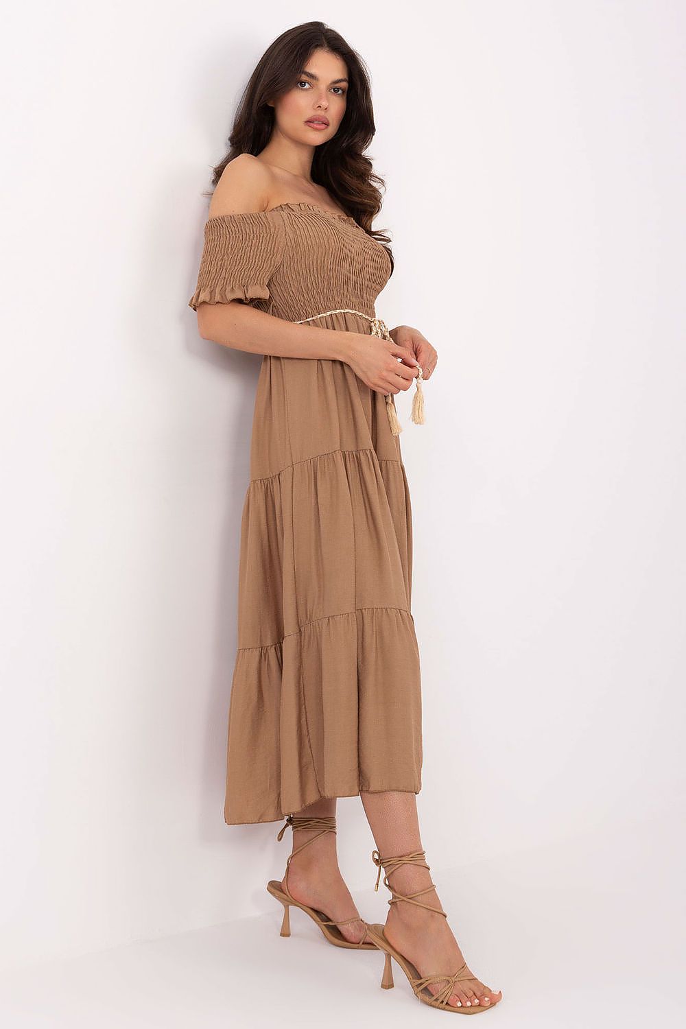  Sukienka Model MI-SK-A2609.96 Camel - Italy Moda 